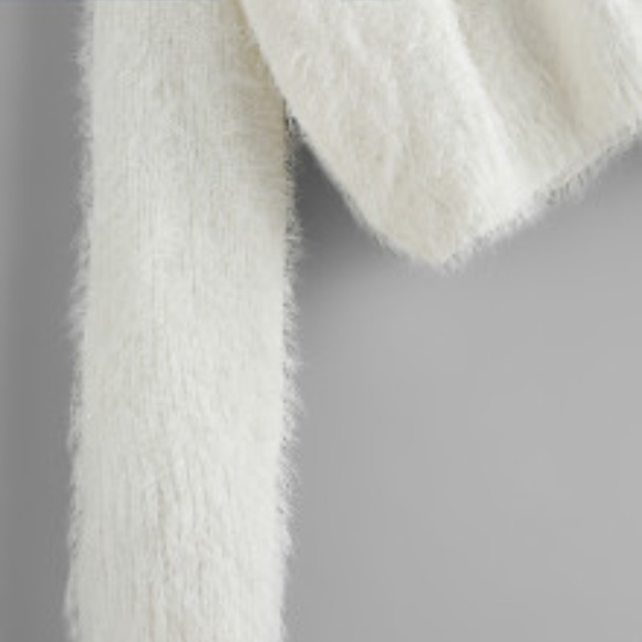 🌚The Perfect Fuzzy Sweater - Picture 3 of 4